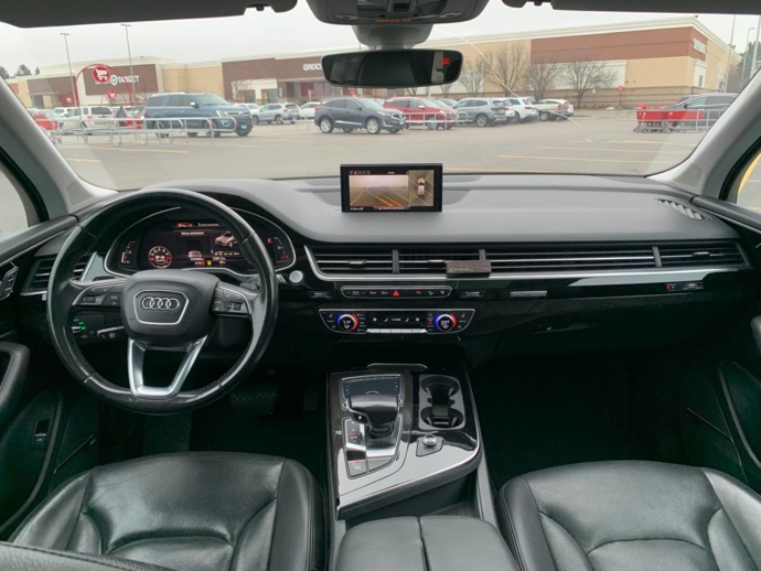 2017 Audi Q7  Premium
